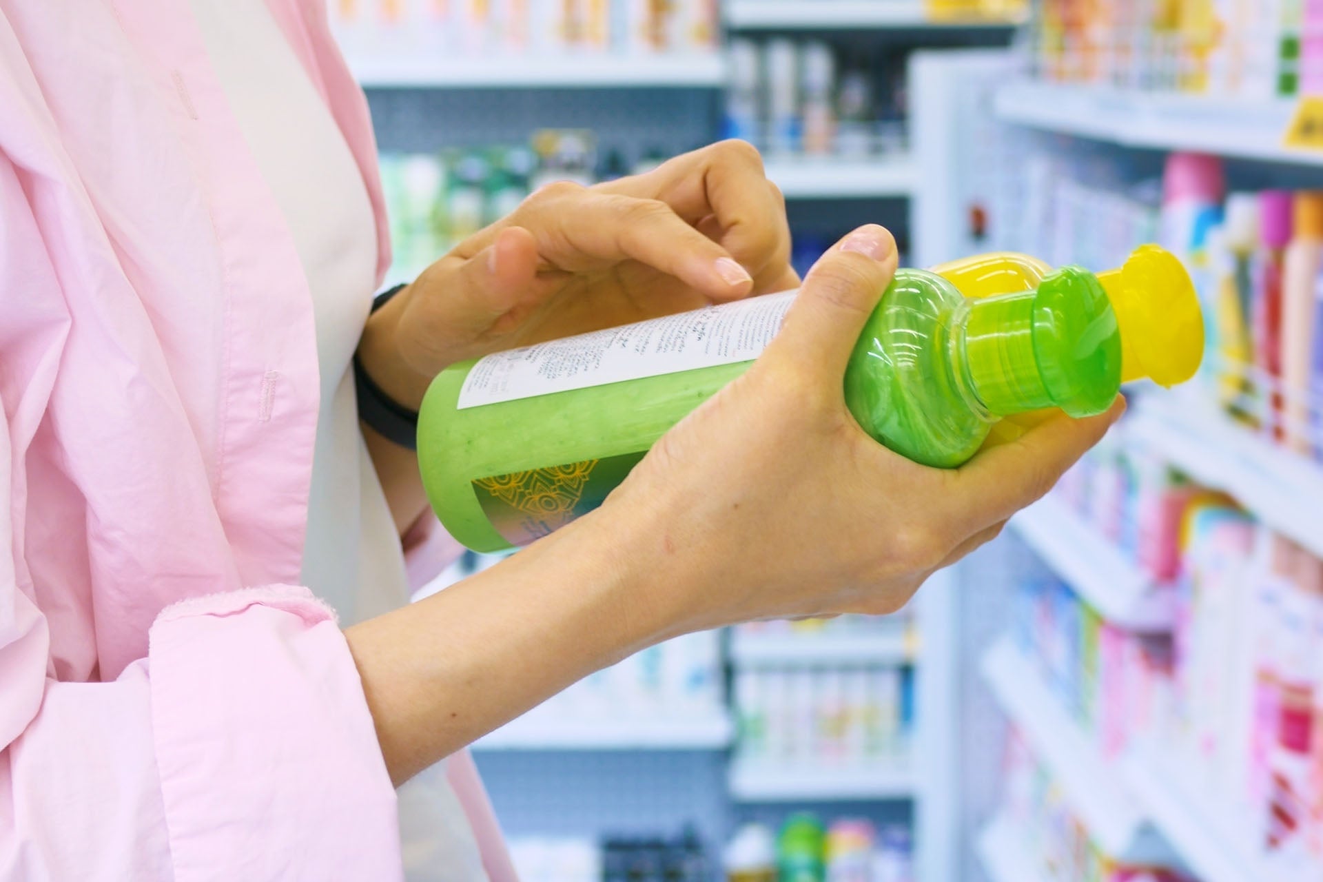 L'art de lire les étiquettes : Comprendre les ingrédients des produits capillaires